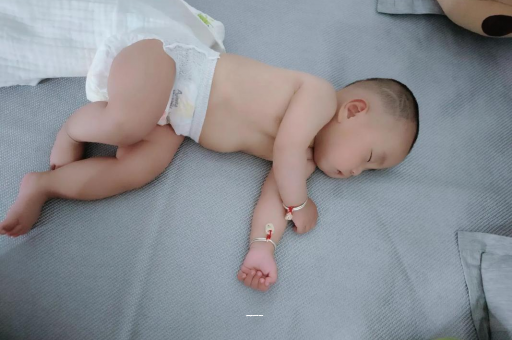 代怀生子好找吗五个月宝宝呕吐